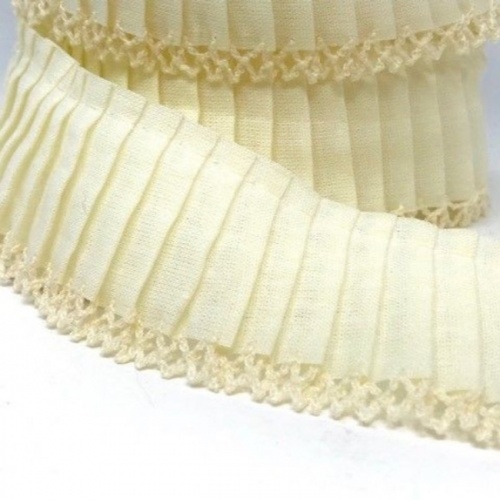 Ivory Pleated Trimming with Lace Edge 30mm
