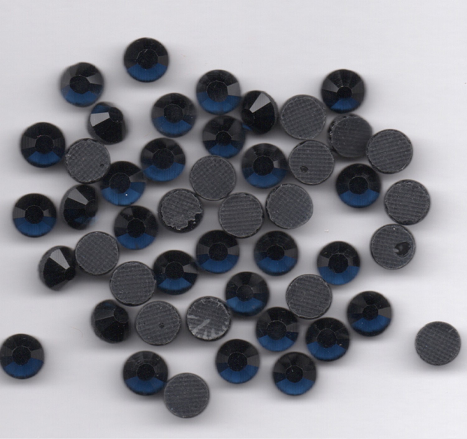 Hotfix Rhinestones 4mm - Montana - 60 Pieces